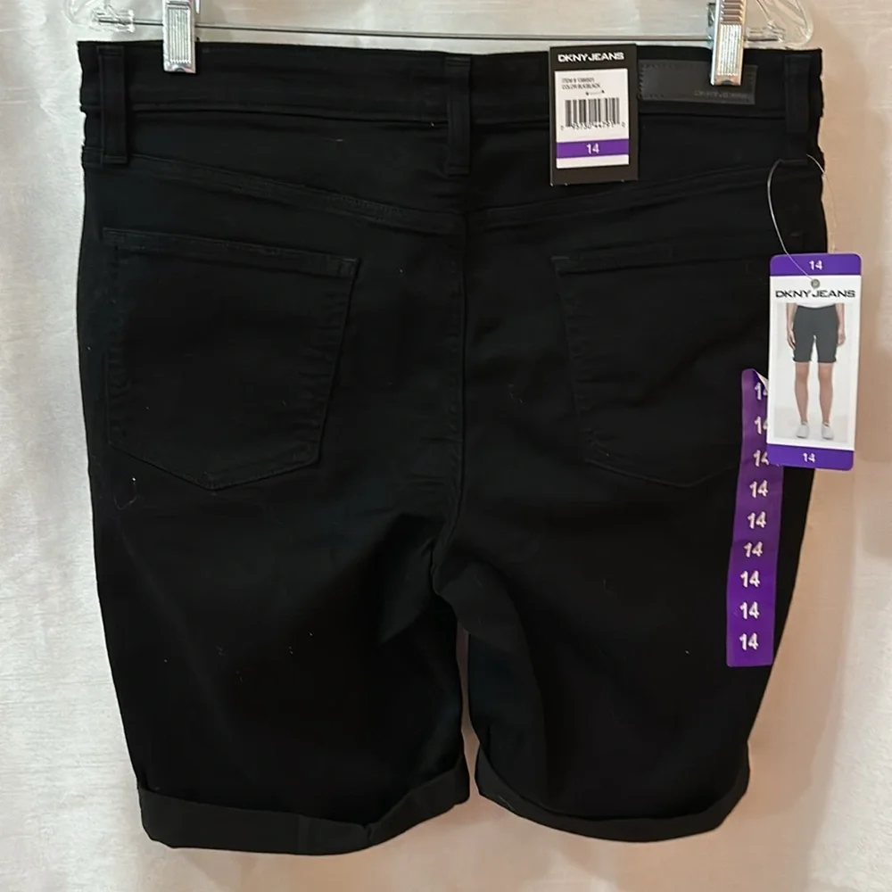 DKNY Jeans Size 14 Black Shorts. - Picture 2 of 2